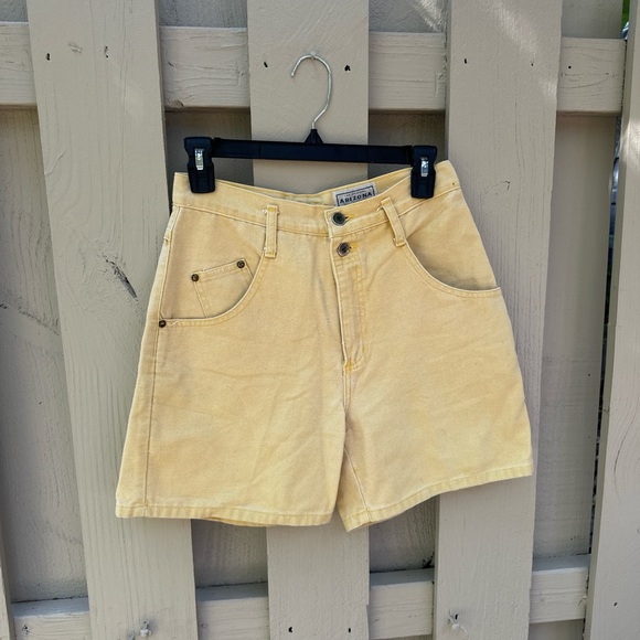 Vintage mustard Arizona Jean Company high waisted shorts 🫶🏻🍁✨ - Picture 2 of 3